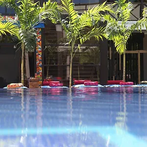 https://chaykovski-beach-club.greaterantilleshotels.net